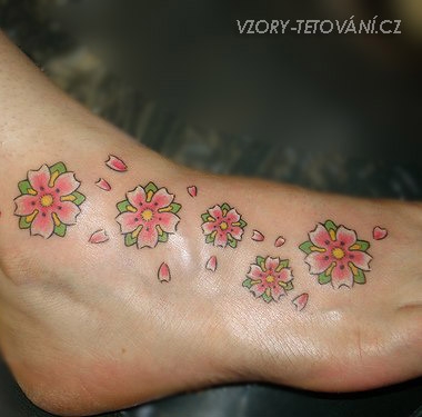 Motiv tetování na kotník 7