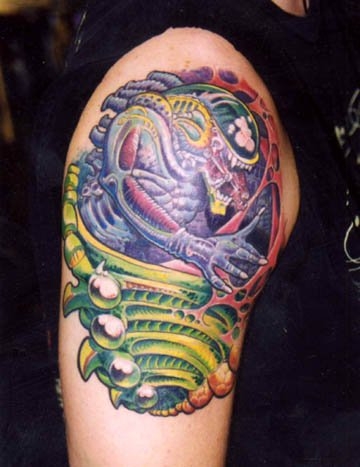 Motiv tetování na paže 33 – Mimozemšťan