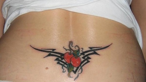 Tetování na spodní záda 13