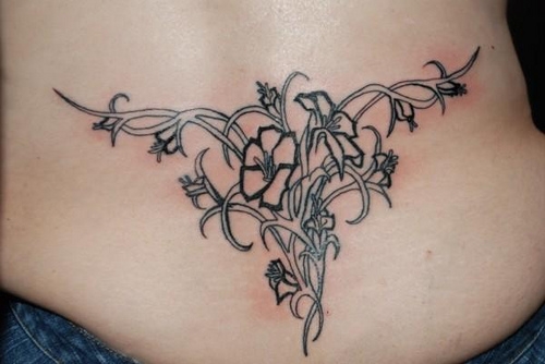 Tetování na spodní záda 14