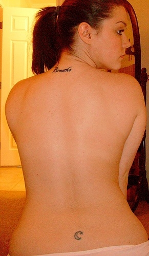 Tetování na spodní záda 25