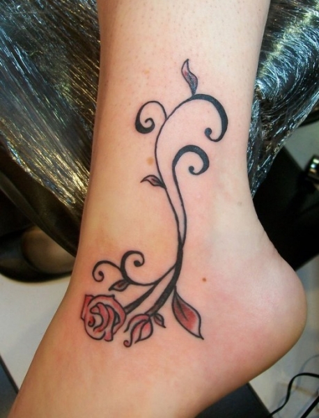 Motiv tetování na kotník 42