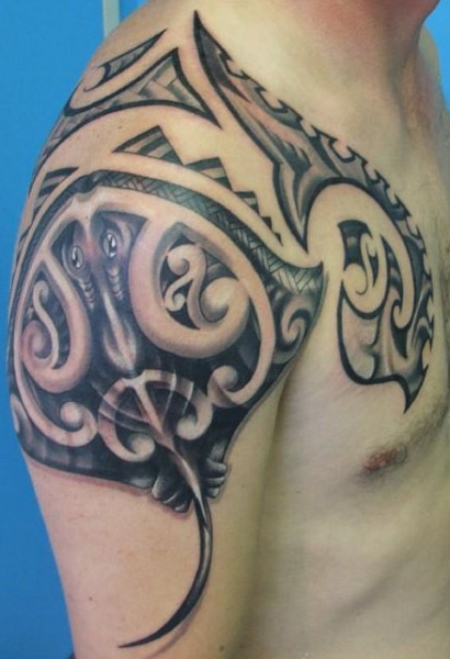 Motiv tetování na rameno 38